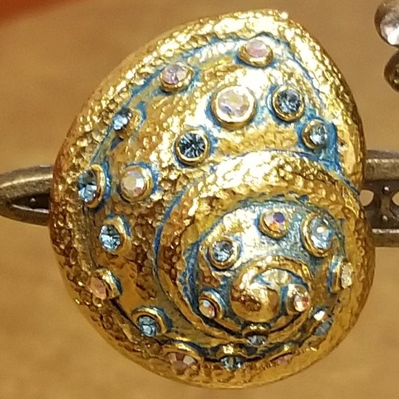 VINTAGE STATEMENT JOSE & MARIA BARRERA CRYSTAL SHELL BEACH CLUSTER GOLD EARRINGS - Picture 7 of 13